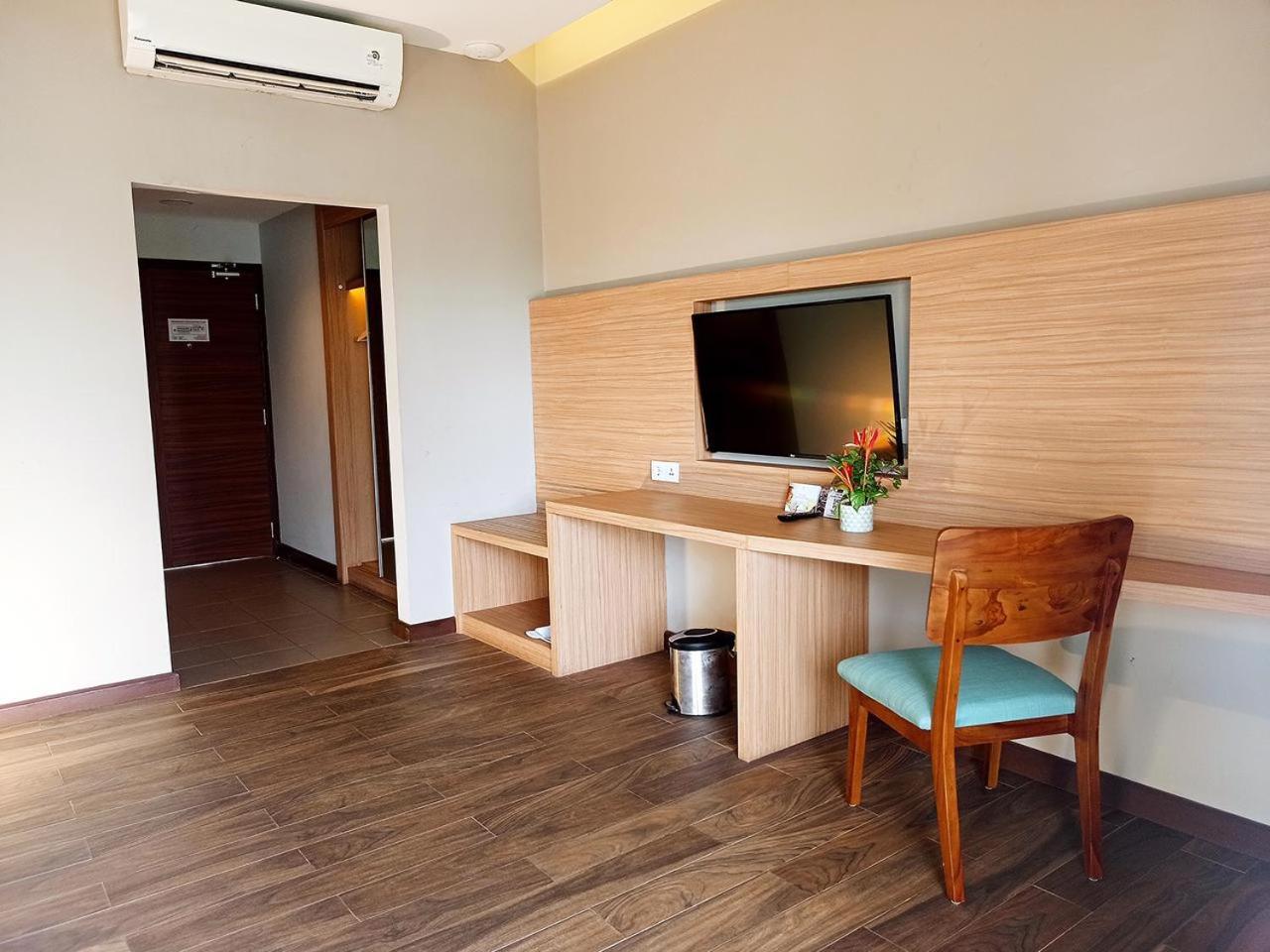 Manado Tateli Resort And Convention Экстерьер фото